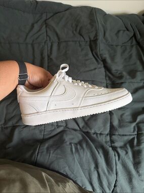 Nike Women's White Low-Top Leather Sneakers Sz 11